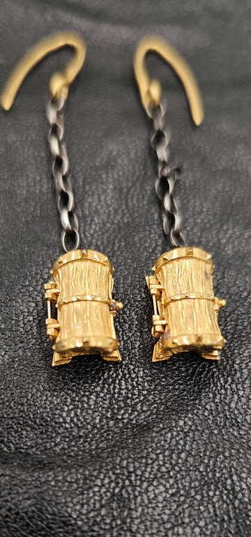 TREASURE BOX OF THE PIRATES